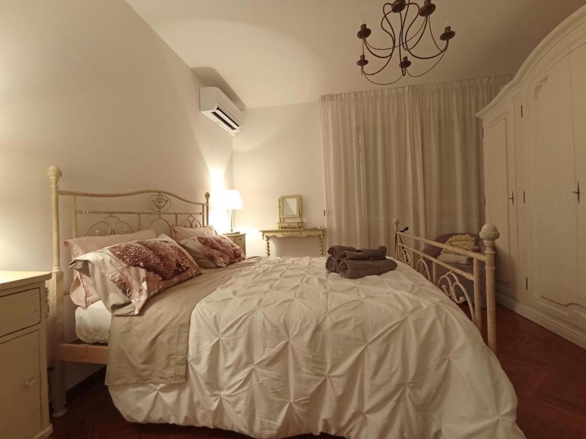 La Principessa Nera B&B Ostra Buitenkant foto